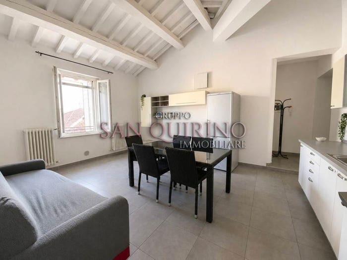 Appartamento trilocale in vendita in Via Roma, Centro, Mirandola