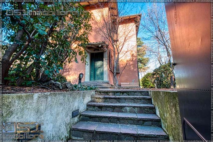 Casa con 6 locali in vendita in Via Toscana, Savena, Bologna