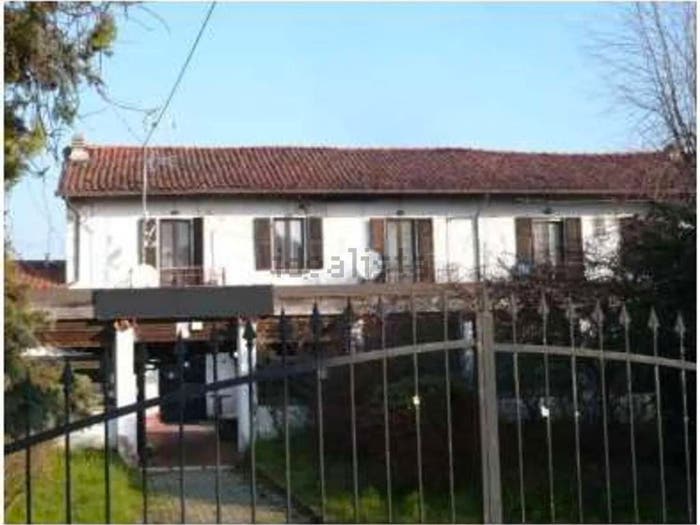 Appartamento trilocale in vendita in Via Della Chiesa, Casalgiate Gionzana, Novara