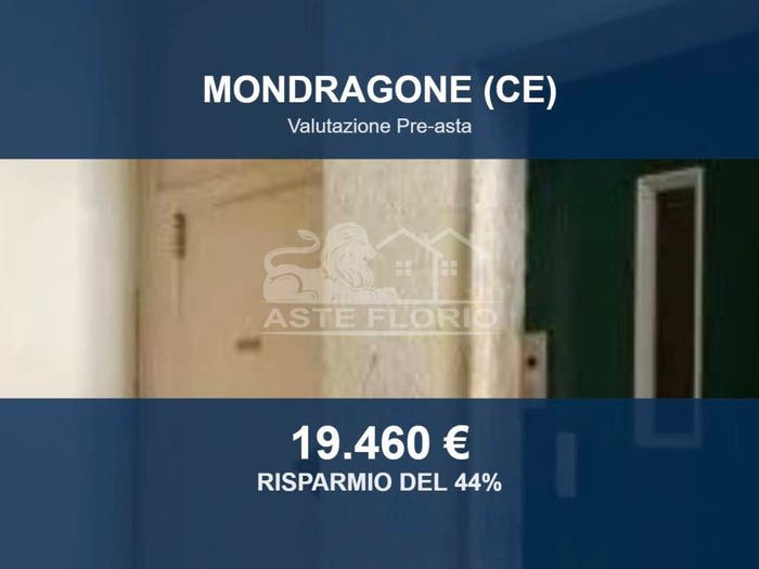 Appartamento quadrilocale in vendita in Via Salvatore Razzino, Mondragone