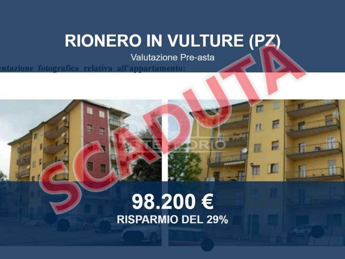 Appartamento con 6 locali in vendita in Via Potenza, Rionero in Vulture