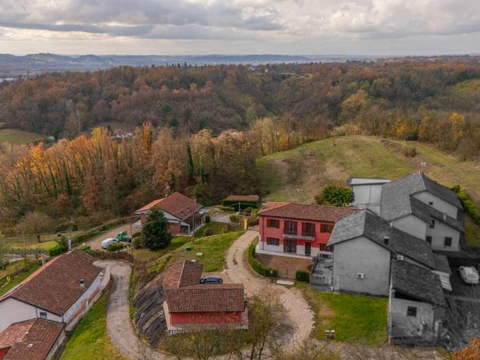 Casa con 5 locali in vendita in Frazione Quarto Inferiore, Quarto Valenzani, Asti
