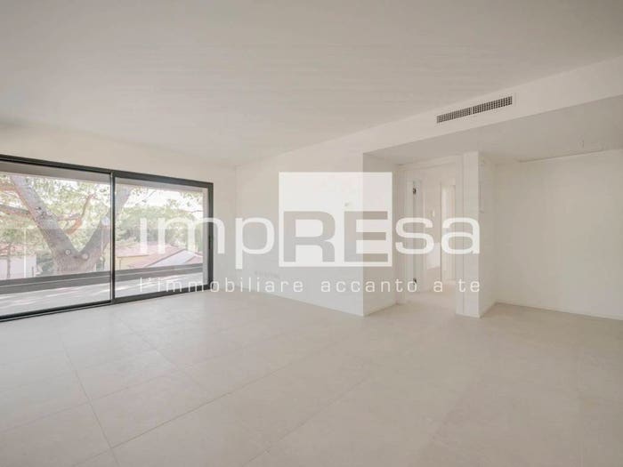Appartamento trilocale in vendita in Lignano Pineta, Centro, Lignano Sabbiadoro