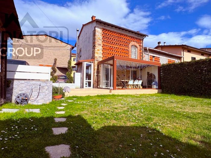 Casa quadrilocale in vendita in Via di Tempagnano, Antraccoli, Lucca