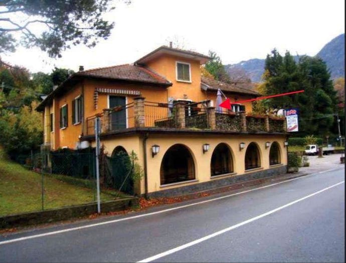 Appartamento trilocale in vendita in Via marconi, Castello, Castelveccana