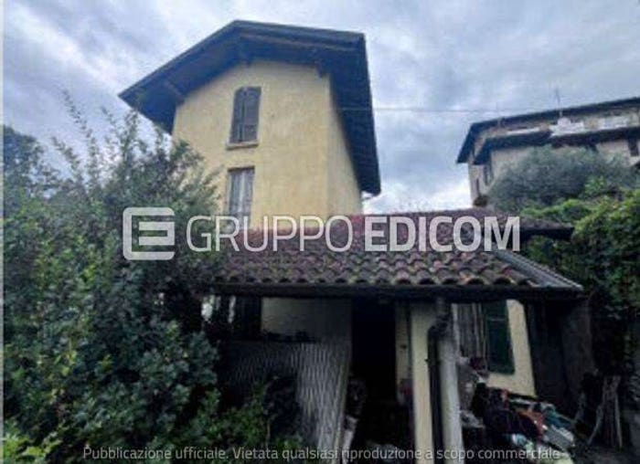 Appartamento quadrilocale in vendita in via Copelli, Centro, Luino