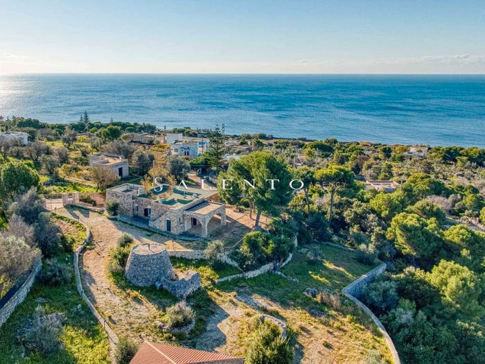 Casa con 5 locali in vendita in Strada Vicinale Macchie Carluccie, Patù