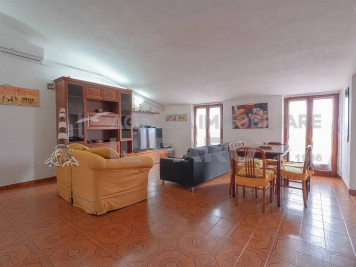Appartamento quadrilocale in vendita in Via Anita Garibaldi, La Maddalena