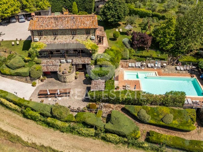 Casa con 6 locali in vendita in Via degli Etruschi, Paciano
