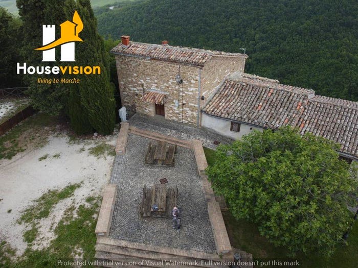 Appartamento con 5 locali in vendita in Frazione Avacelli, Arcevia
