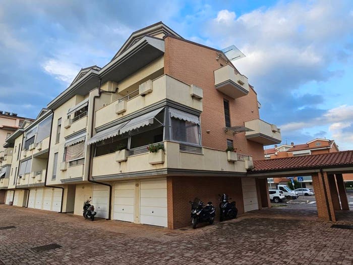 Appartamento trilocale in vendita in via guerra, Aeroporto Gorarella, Grosseto