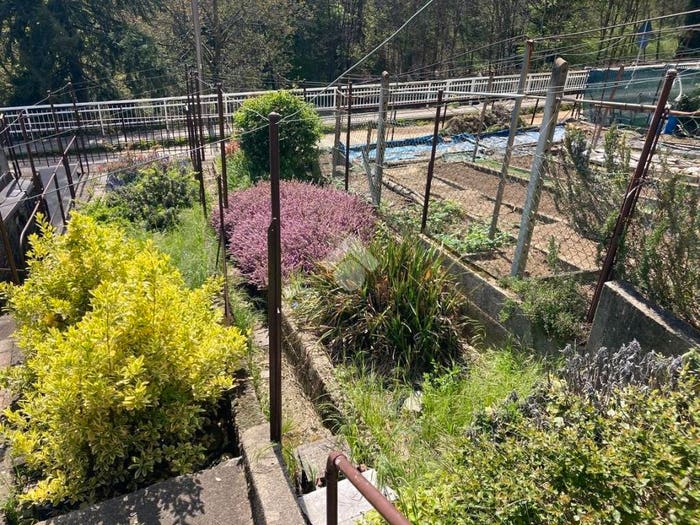 Casa con 6 locali in vendita in Frazione cerale, Bianco, Camandona