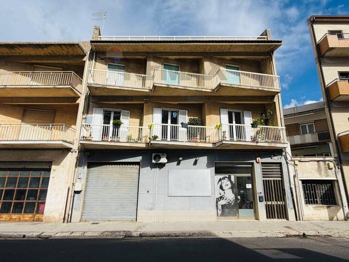 Appartamento con 6 locali in vendita in Via Zama, San Luigi Archimede, Ragusa