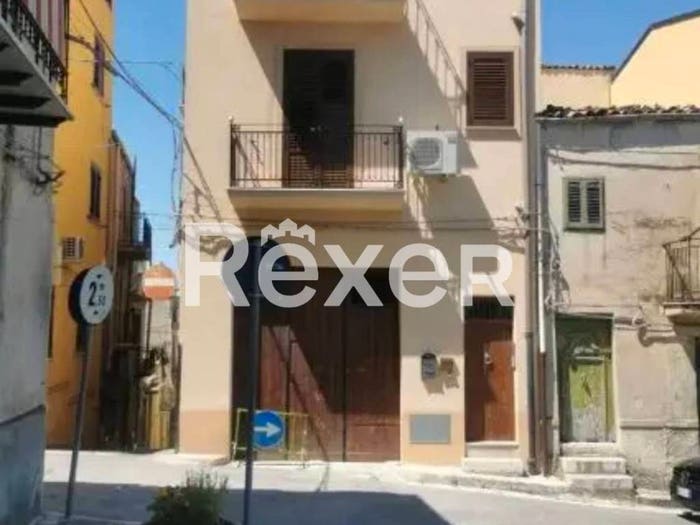 Appartamento con 6 locali in vendita in Via Discesa Oddo, Corleone