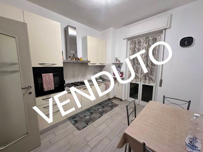 Appartamento quadrilocale in vendita in Via Giuseppe Parini, Centro, Olgiate Comasco