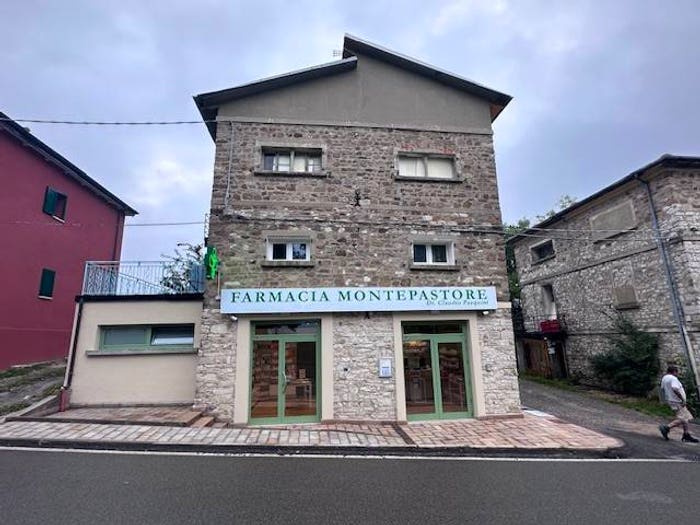 Casa con 6 locali in vendita in Via Lavino, Montepastore, Monte San Pietro