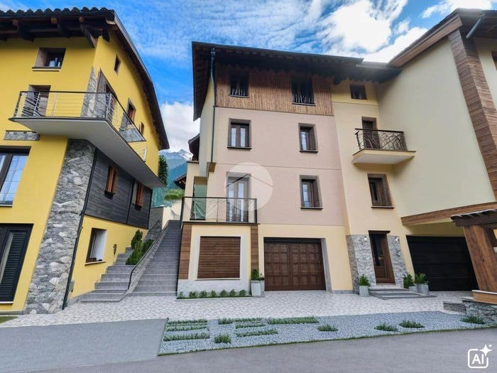 Casa con 6 locali in vendita in Via Italia, Centro, Capo di Ponte