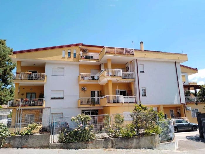 Appartamento quadrilocale in vendita in Viale della Resistenza, Andreotta, Castrolibero