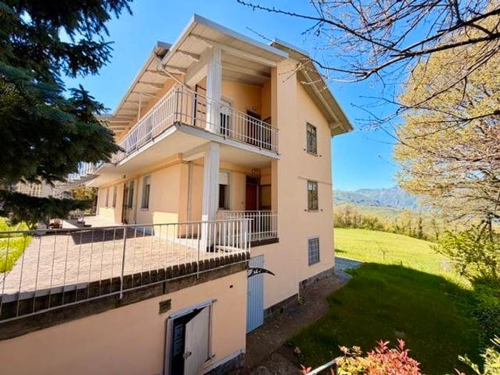 Appartamento con 6 locali in vendita in Via Celeste Fioresi, Querciola, Lizzano in Belvedere