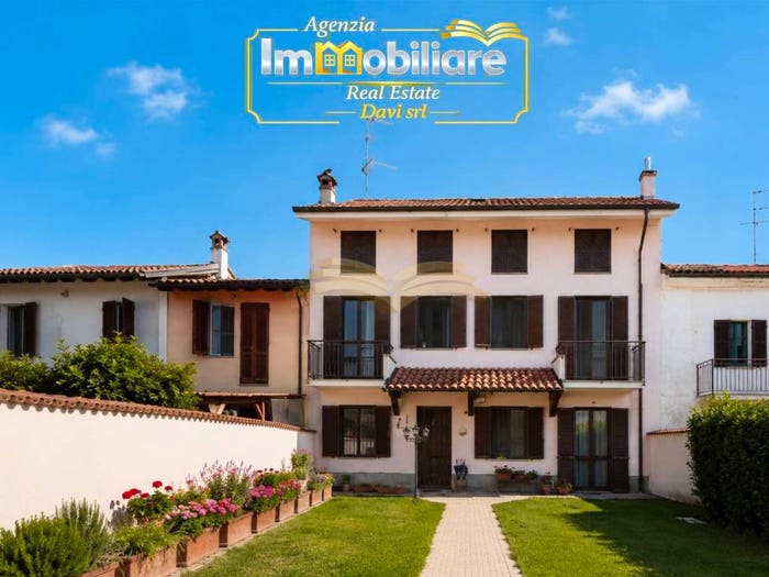 Casa quadrilocale in vendita in Vicolo Urbano Rattazzi, Giarole