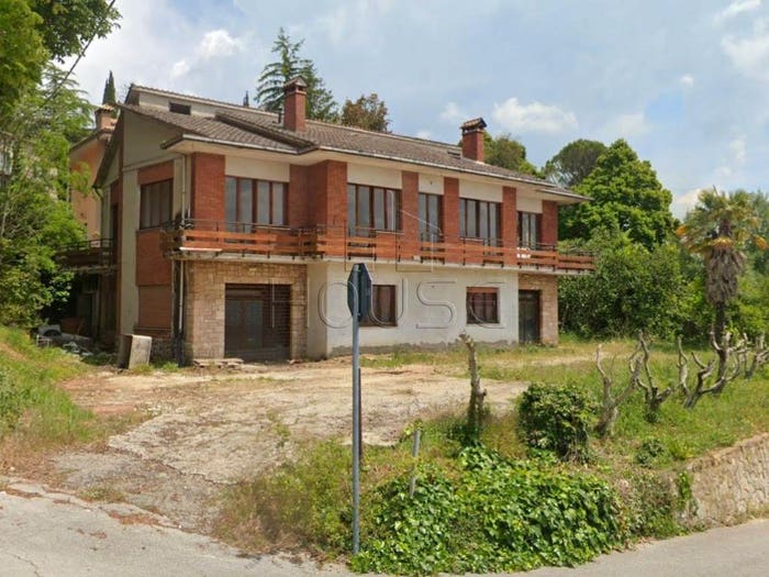 Appartamento con 6 locali in vendita in Via del Gonfalone, Centro, Montone