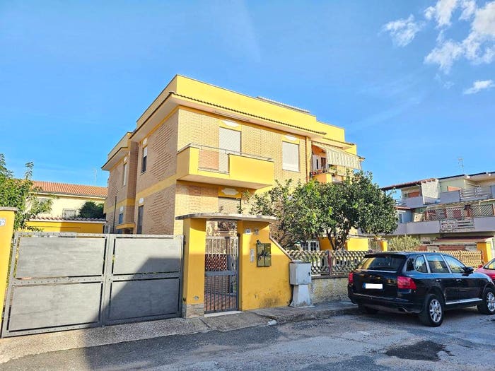 Appartamento trilocale in vendita in Via Fortore, Ponserico Cretarossa, Nettuno