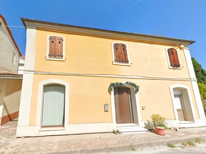 Appartamento con 6 locali in vendita in Frazione San Giovanni Battista, Centro, Arcevia