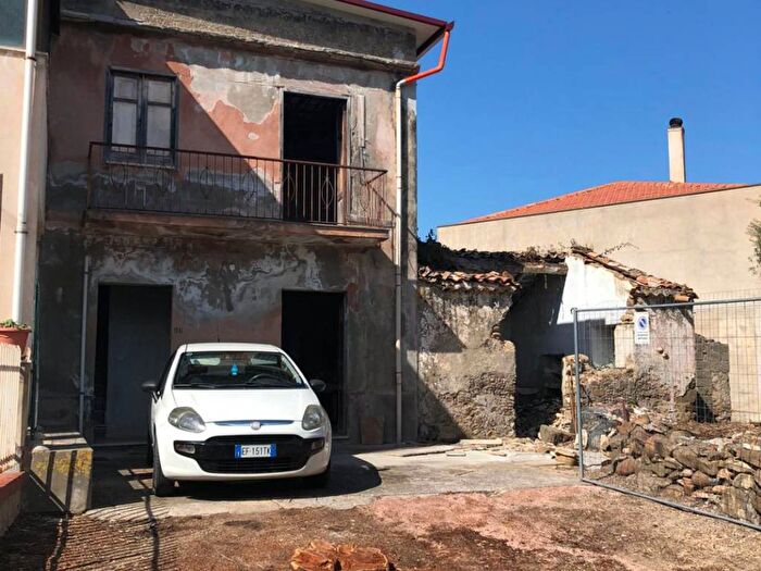Casa quadrilocale in vendita in Contrada Orecchiazzi, Sant'Agata di Militello