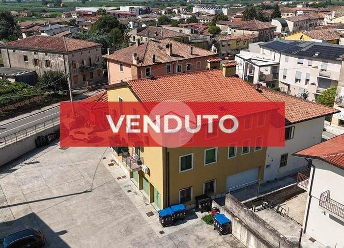 Appartamento trilocale in vendita in Via Alberone, Centro, Caldiero