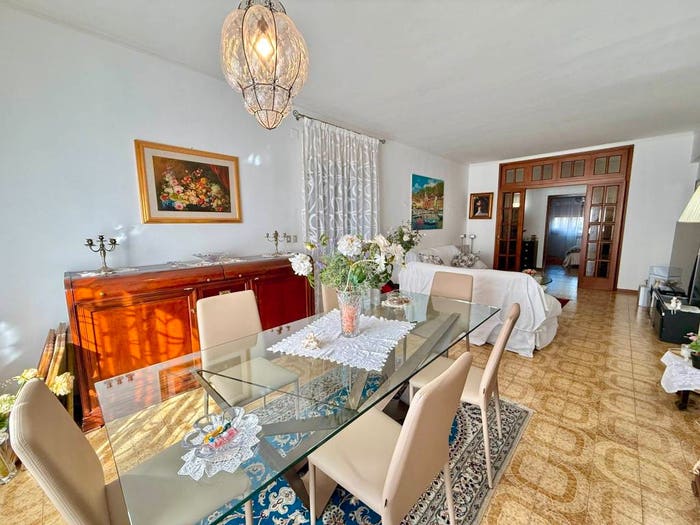 Appartamento con 6 locali in vendita in Via Leucatia, Barriera Leucatia, Catania