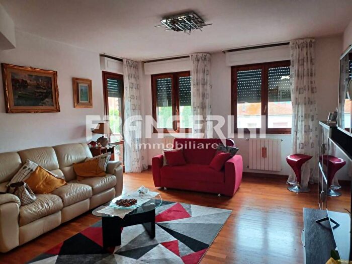 Appartamento quadrilocale in vendita in Via Norvegia, Scopaia, Livorno