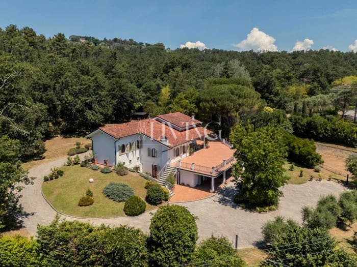 Casa con 6 locali in vendita in Via del Generale, Sant'Alessio Carignano, Lucca