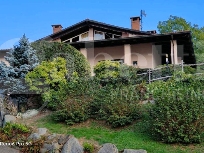 Casa con 6 locali in vendita in Via Gramsci, Zubiena