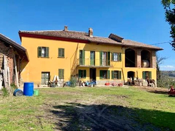 Casa con 6 locali in vendita in Via Poma No Number, Cassinasco