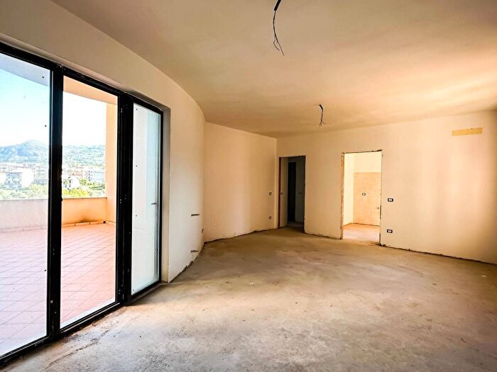 Appartamento quadrilocale in vendita in Contrada Minà, Centro, Sant'Agata di Militello