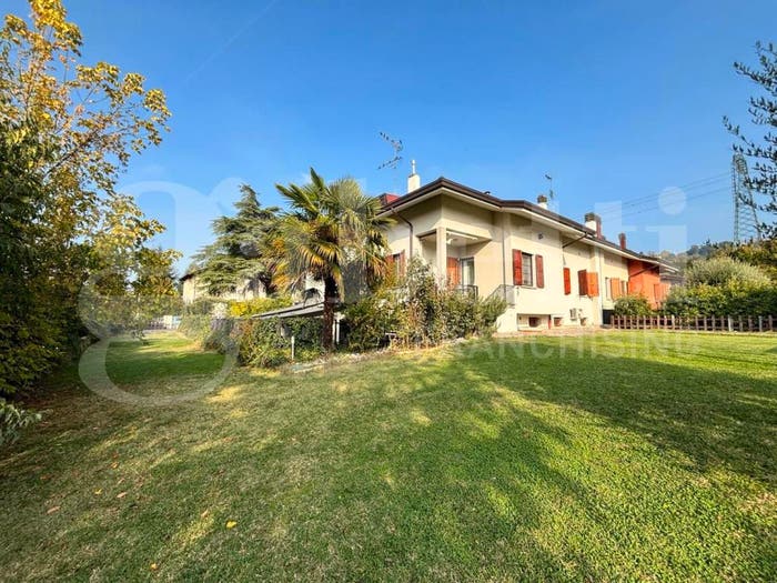 Casa con 6 locali in vendita in Via Cantagallo, Fagnano, Valsamoggia