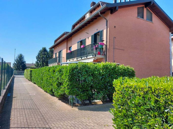 Appartamento con 6 locali in vendita in Via Alfred Nobel, Lonate Ceppino