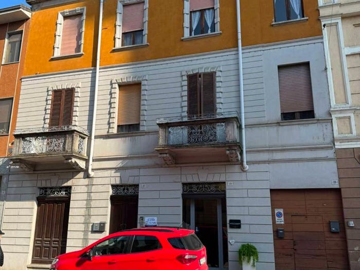 Casa con 6 locali in vendita in Via Dante Alighieri, Centro, Mede