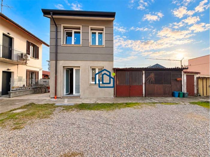 Appartamento bilocale in vendita in Via Adua, Centro, Arluno