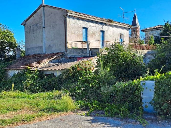 Casa con 6 locali in vendita in Gattolino Capannaguzzo, Cesena