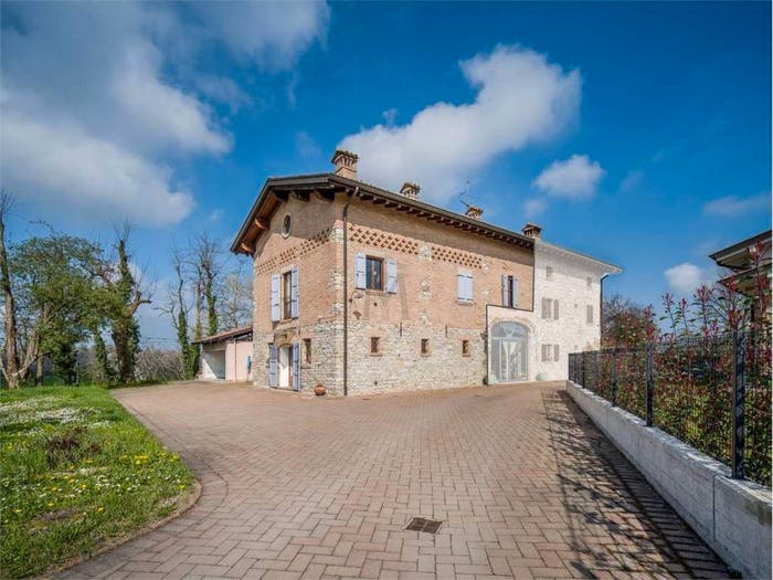 Casa con 6 locali in vendita in ROMESINO, Albinea