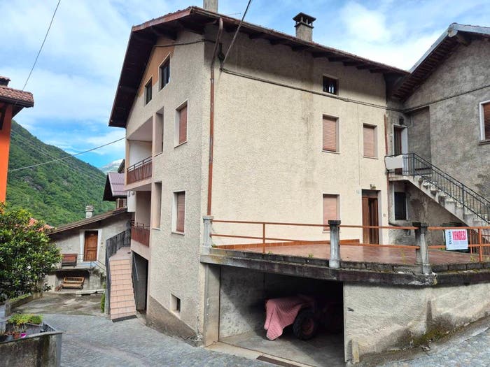 Casa con 6 locali in vendita in Via Pradella, Centro, Sonico