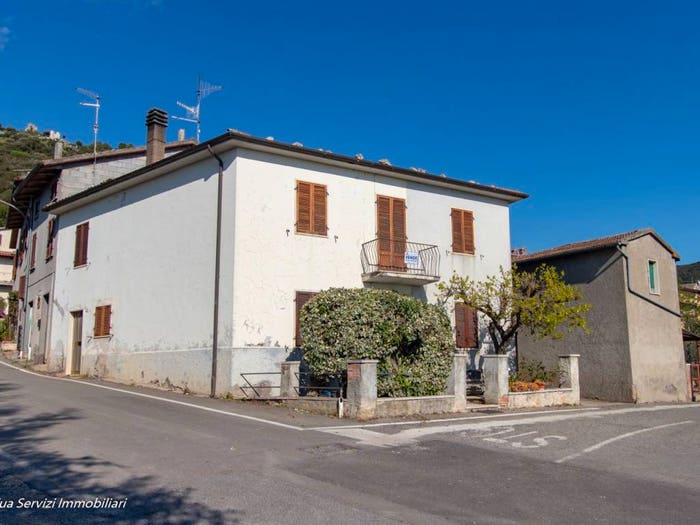 Casa con 6 locali in vendita in Via Piagge, Centro, Guardea