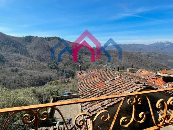 Casa con 6 locali in vendita in Benabbio, Bagni di Lucca