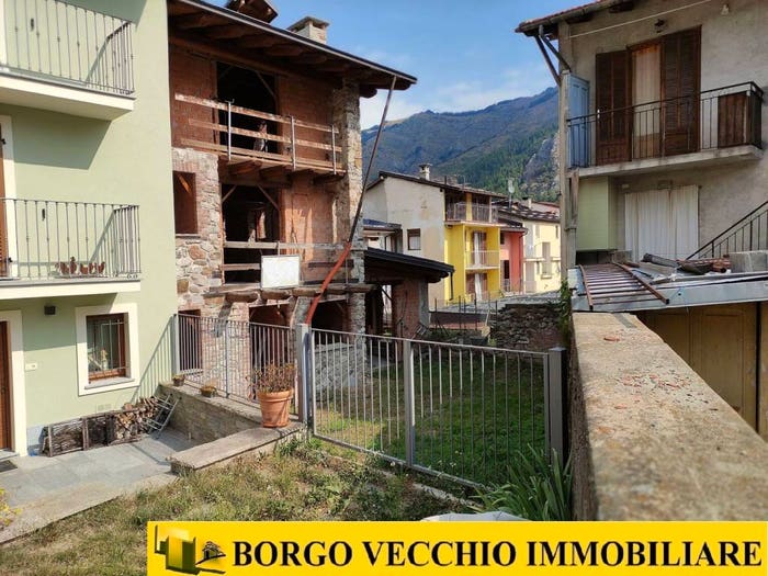 Casa quadrilocale in vendita in Via della Valle, Entracque