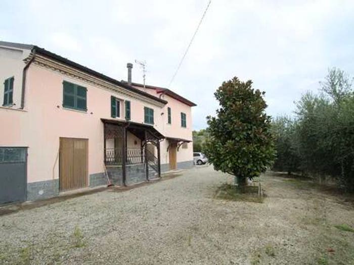 Casa quadrilocale in vendita in Viale G Matteotti, Centro, Ostra