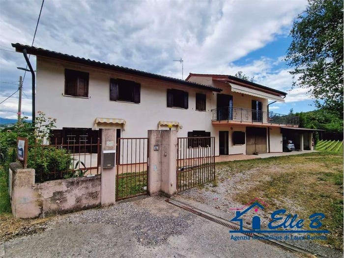 Casa con 6 locali in vendita in via Subida, Cormons
