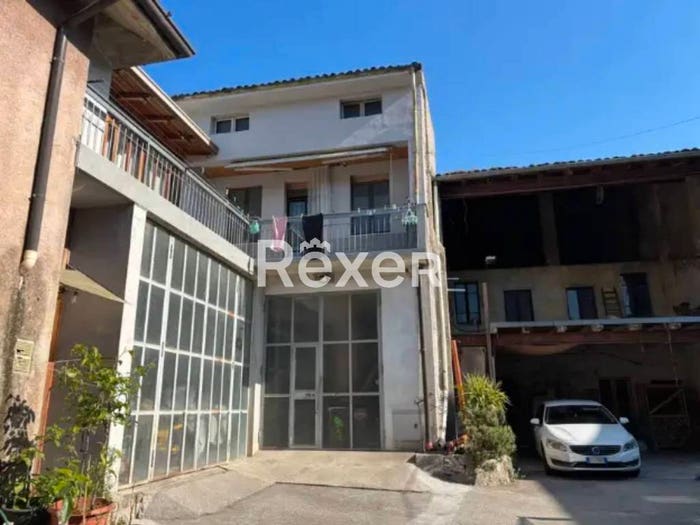 Casa con 6 locali in vendita in Via Aperta, Centro, Nave
