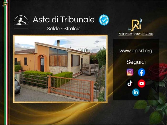Appartamento quadrilocale in vendita in Via delle Margherite, Zona Capo Rizzuto Apriglianello Papanice, Crotone