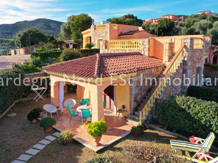 Casa trilocale in vendita in Via Sarcidano, Porto San Paolo, Loiri Porto San Paolo